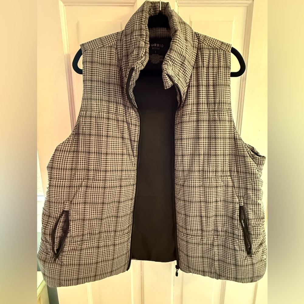 Torrid- Matte Stretch Nylon Light-Weight Puffer Active Vest